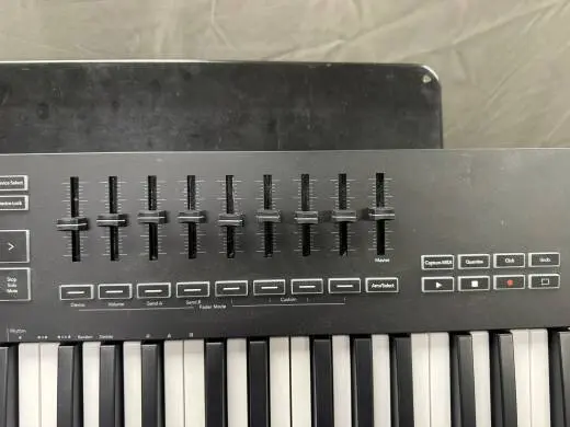 Novation LAUNCHKEY49 Mk3 2